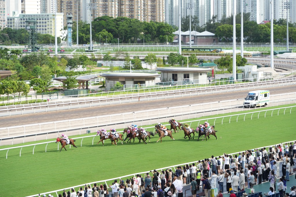 馬會在25/26年度博彩及獎券總投注額為3,317億元。資料圖片 馬會在25/26年度博彩及獎券總投注額為3,317億元。資料圖片