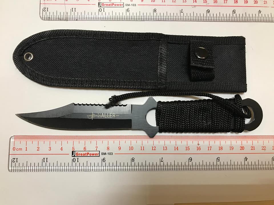 警方檢獲的武器。「香港警察」fb圖片