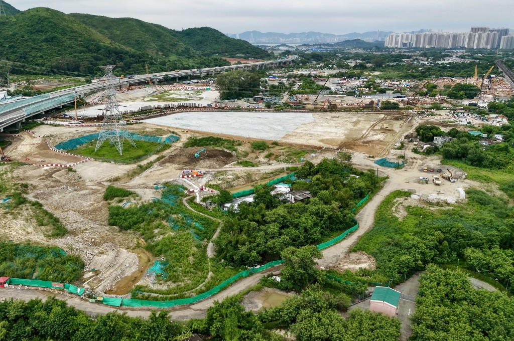 大學城將以「一城五元素」為發展理念,涵蓋教育、科技、產業、人才和城市建設五個元素協同發展。 大學城將以「一城五元素」為發展理念,涵蓋教育、科技、產業、人才和城市建設五個元素協同發展。