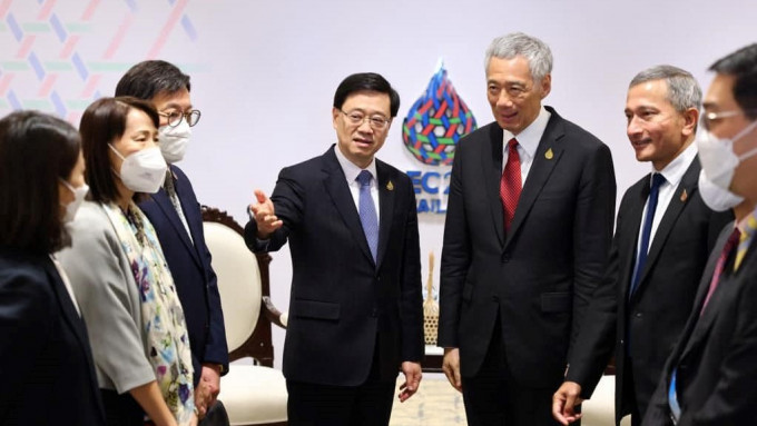 前年11月泰国的APEC会议，李家超曾与时任新加坡总理李显龙举行双边会谈。资料图片