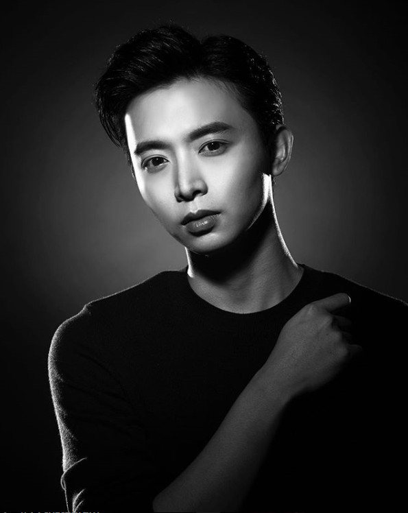 冯伟衷终年28岁。Ig