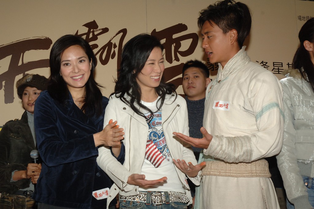 佘诗曼与黄宗泽都是TVB当家花旦小生时，仅合拍过剧集《覆雨翻云》。