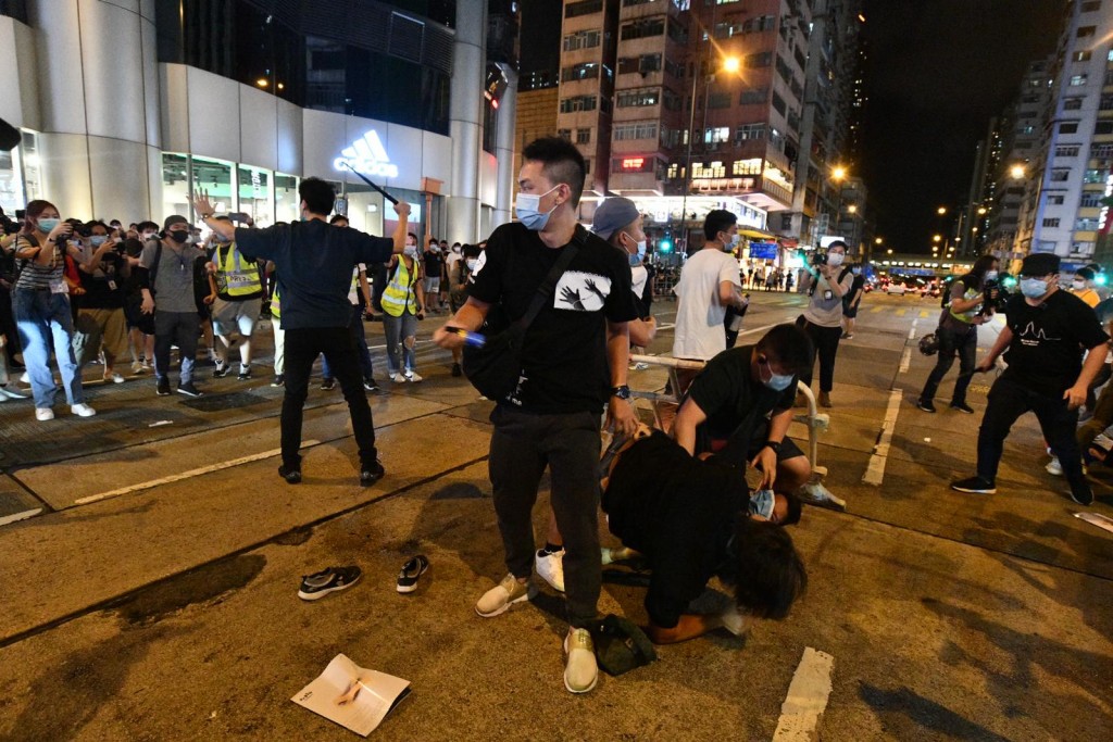 旺角悼念後有人堵路