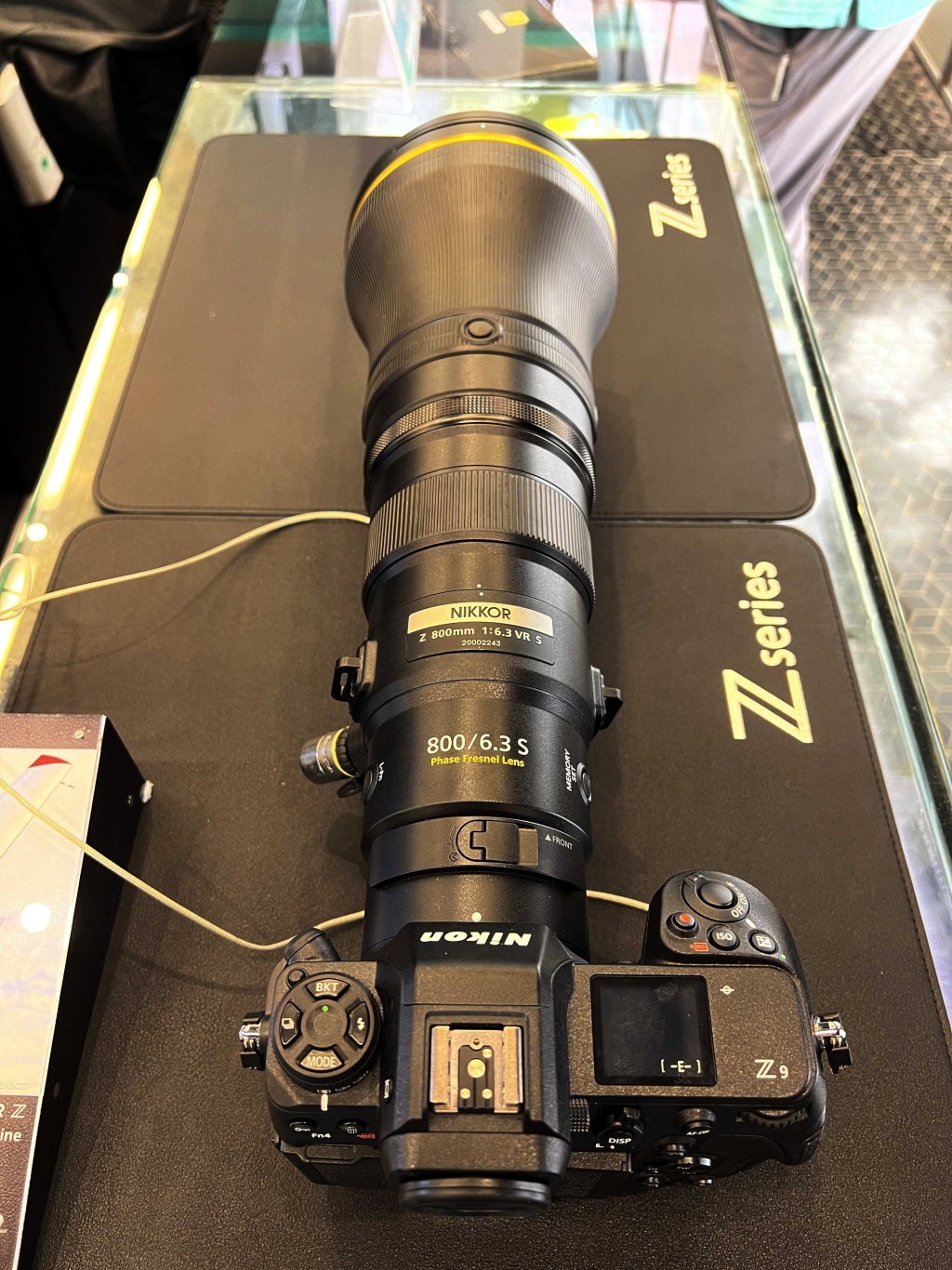 拍友更可以试玩到旗舰Z 9连Z 800mm超远摄大炮，Z 9更会于指定日子在场内限量发售。