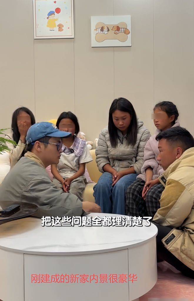 “superB太”揭发阿吉一家卖惨骗捐。