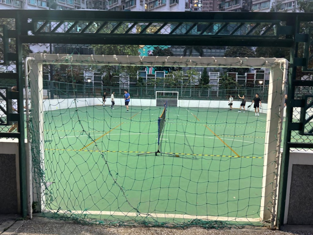 匹克球引場地衝突。