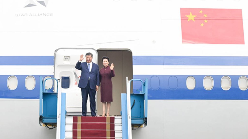 習近平周日起訪問吉爾吉斯和埃及。圖為2023年習近平訪問越南。新華社