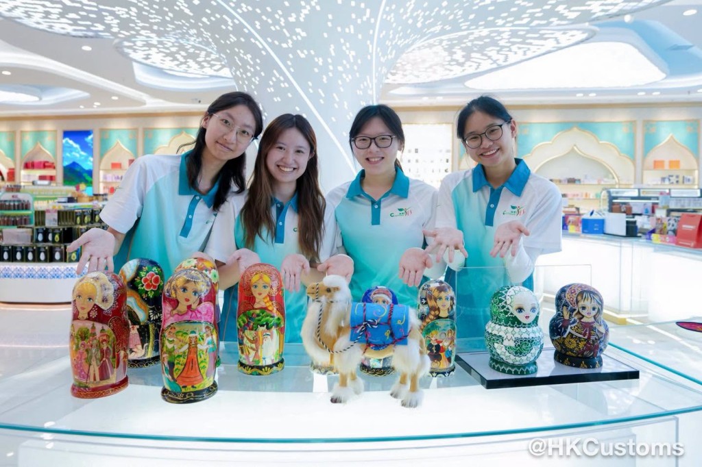 Customs Yes會員到訪霍爾果斯國際邊境合作中心。 Customs Yes會員到訪霍爾果斯國際邊境合作中心。