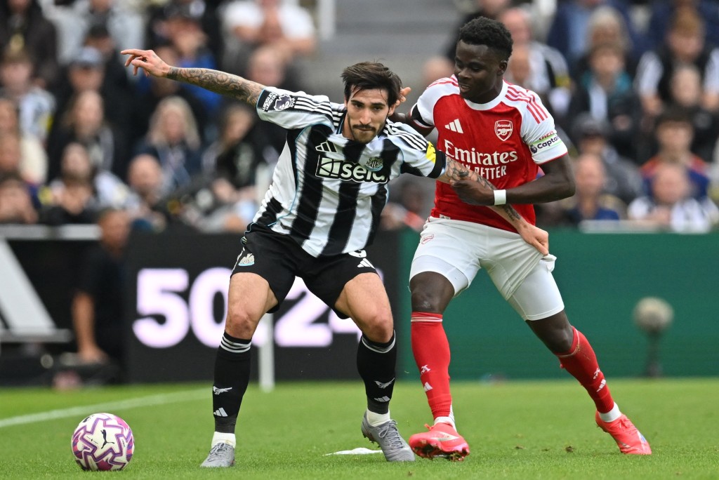 東拿利傳獲阿仙奴相中。法新社