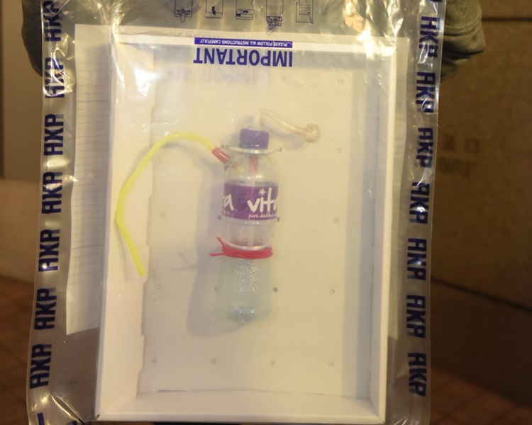 在酒店房間搜出的懷疑吸毒工具。