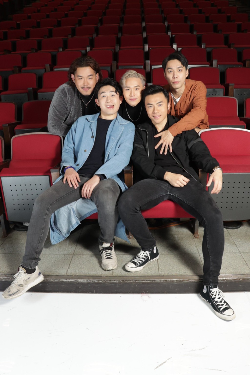 (左起)程浩駿、林浩文、鄭雋熹、姚宏遠、陳俊堅一同受訪。