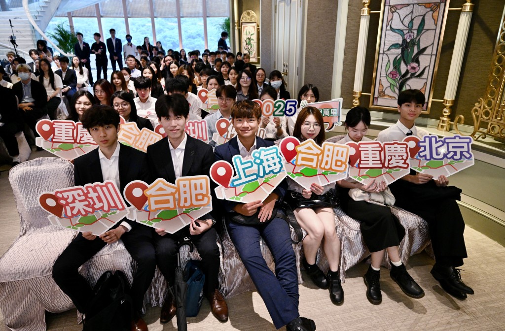 今年暑假將安排超過1000名香港學生到內地實習。蘇正謙攝