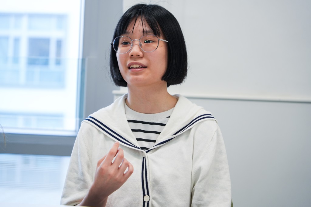 翻譯系四年級學生Cathy期望大學有更多支援,包括提供學生版AI予同學免費學習。吳艷玲攝 翻譯系四年級學生Cathy期望大學有更多支援,包括提供學生版AI予同學免費學習。吳艷玲攝