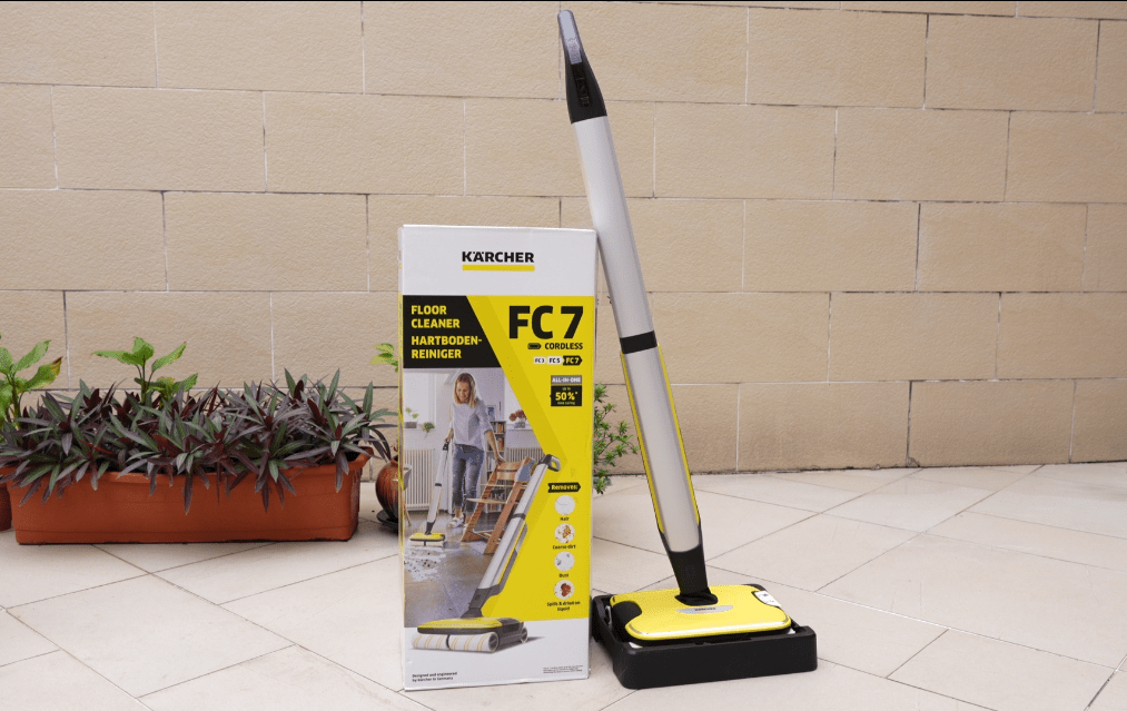 Karcher FC 7採用無線充電,充電後可連續使用45分鐘。