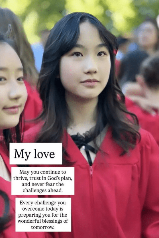 袁彩雲愛女江軒慧小學畢業，五官同媽媽如倒模。