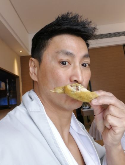 何家勁現年61歲，的確保養得非常好。