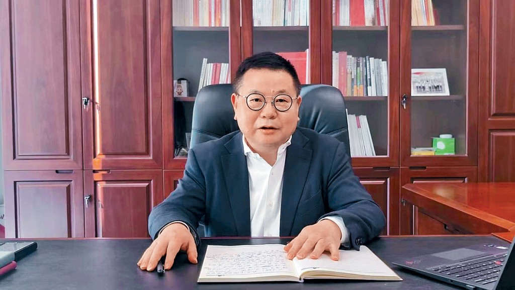 王海滨认为，香港黄金及大宗商品总储存量至少要达20万至30万吨。