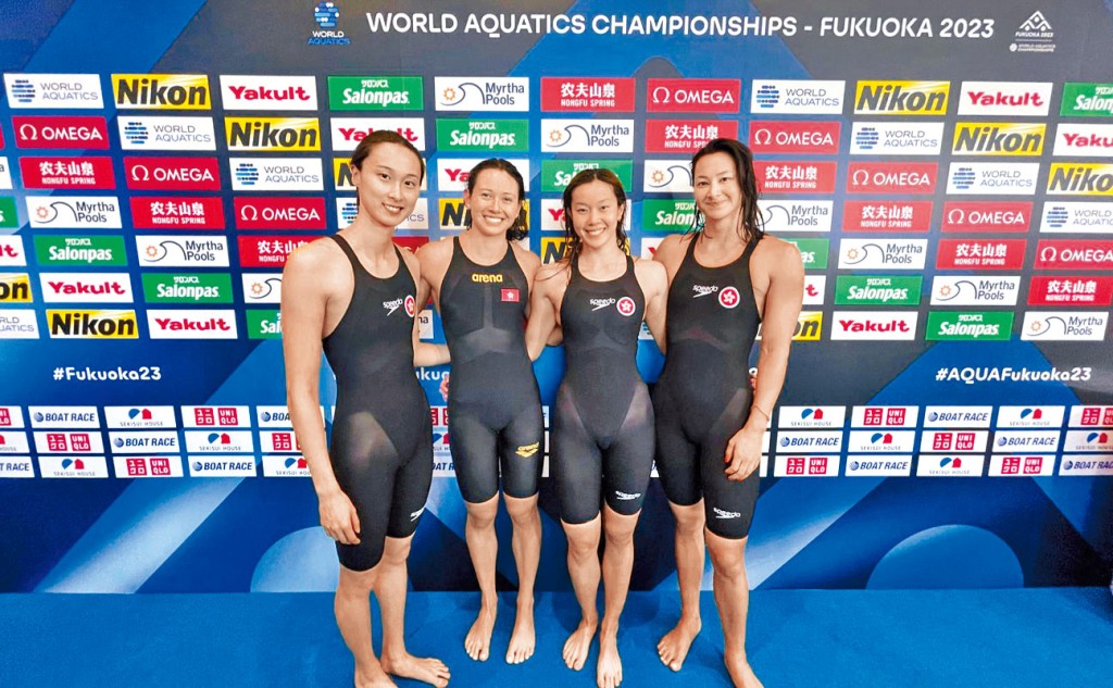 譚凱琳（左起）、何詩蓓、歐鎧淳及鄭莉梅，在今屆世錦賽打破4×100自由泳接力港績。 