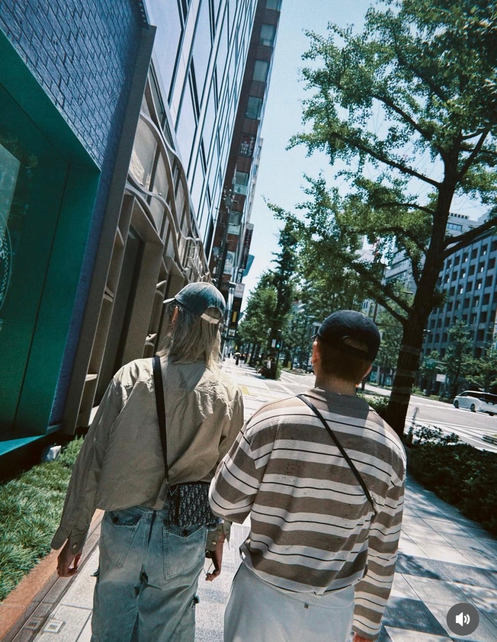8月初,Jeremy與Anson Lo去大阪旅行。 8月初,Jeremy與Anson Lo去大阪旅行。