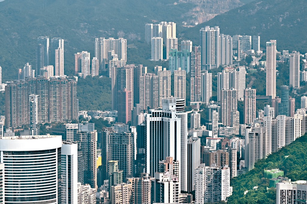 新一份《施政報告》周三出爐，樓市及土地房屋政策備受市場關注。