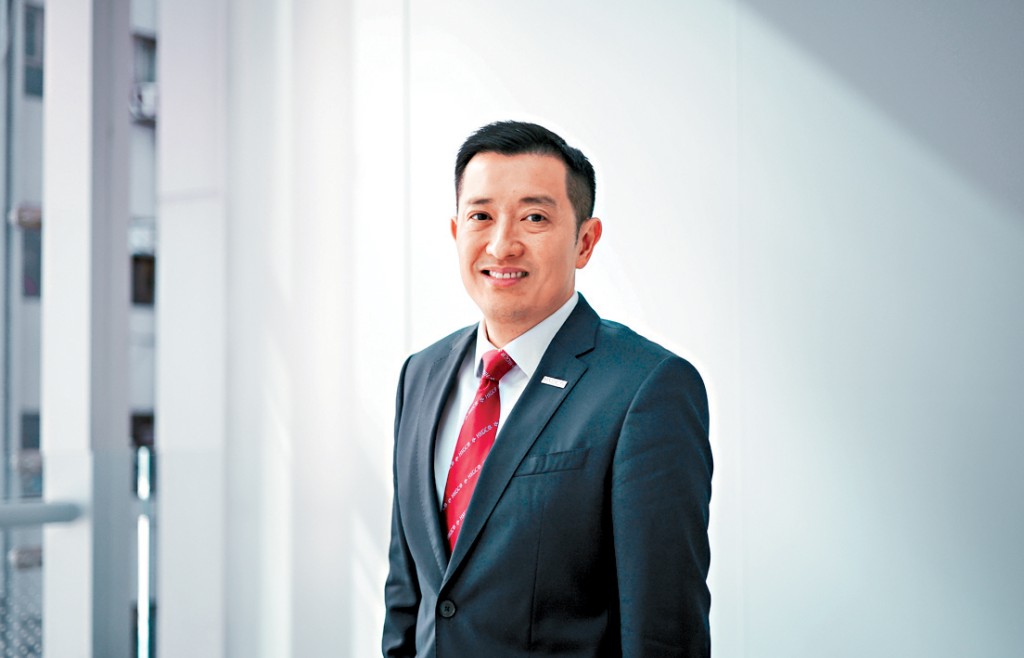 李家聰形容參選是「站在巨人肩膀上延續傳奇」。