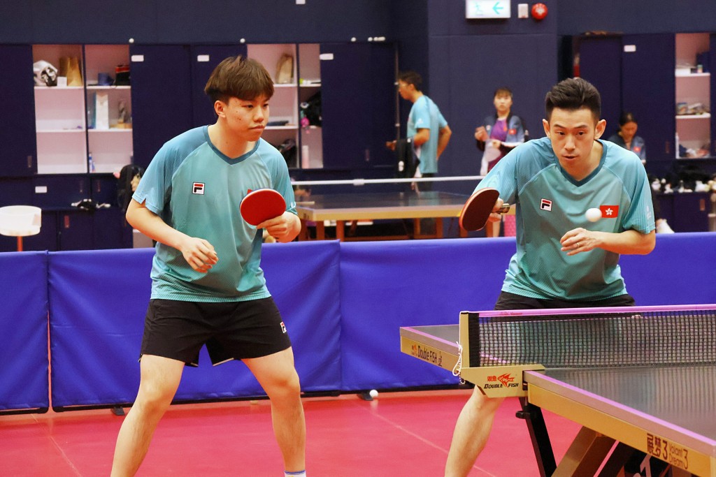 黃鎮廷（右）及陳顥樺（左）近日首登男雙世界排名第一。資料圖片