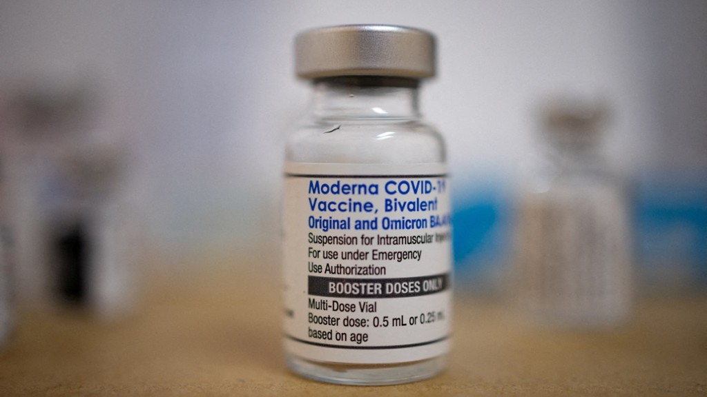 莫德納的新冠二價加強劑疫苗最快將於9月18日抵港。路透社資料圖片