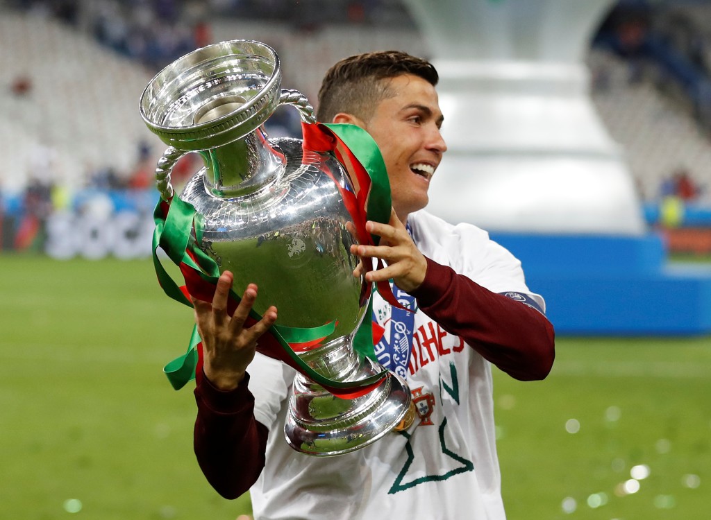 2016欧国杯，C朗带领葡萄牙夺冠。Reuters