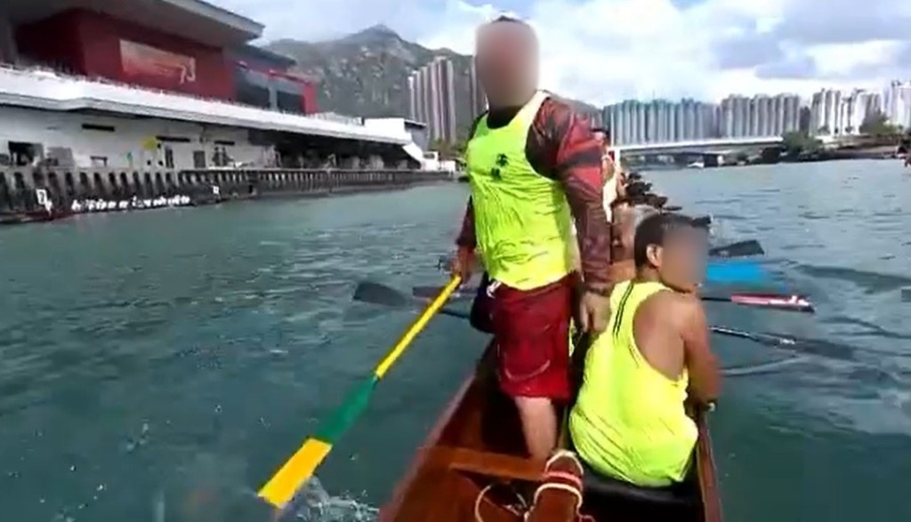 划槳手狂爆粗口。fb：「車cam L（香港群組）」