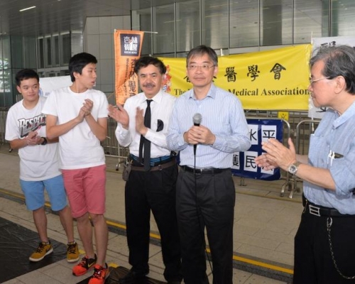 去年梁家騮多次點人數,而醫學界更因此事分成兩派。資料圖片