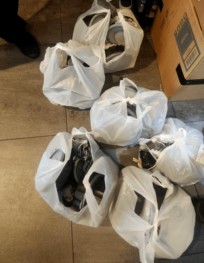 老板还要自费让平台取回「证据」。 bobaedream