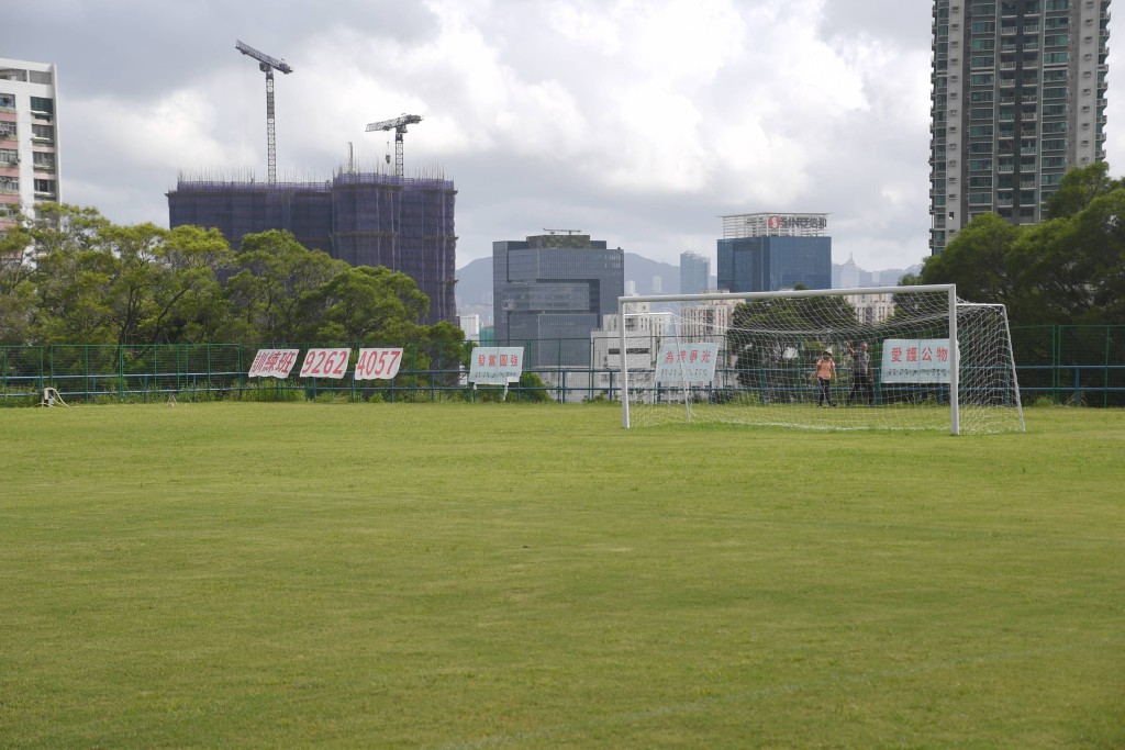 选拔在永义足球中心牛池湾配水库球场举行。 资料图片
