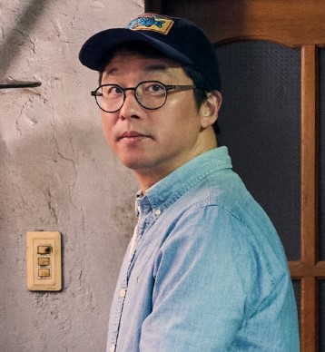 他主理的餐厅「Neo」曾在第一季节目后声名大噪，成为一位难求的热门地点。然而，在人气的巅峰，他却毅然选择转身，于2024年底结束营业。