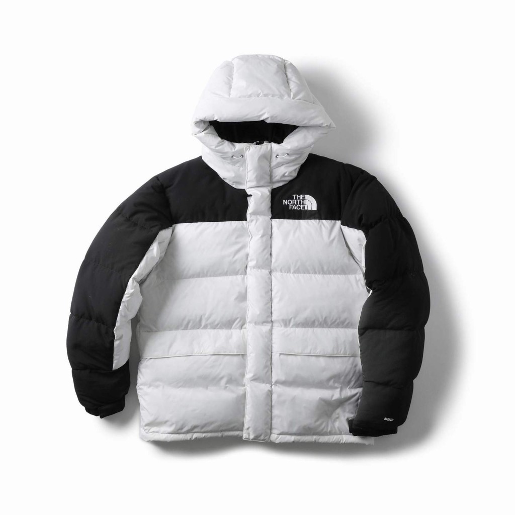 Himalayan Parka黑拼白色羽绒/$3,490/TF，设计灵感源The North Face运动员登顶世界最高峰时所穿的衣着。