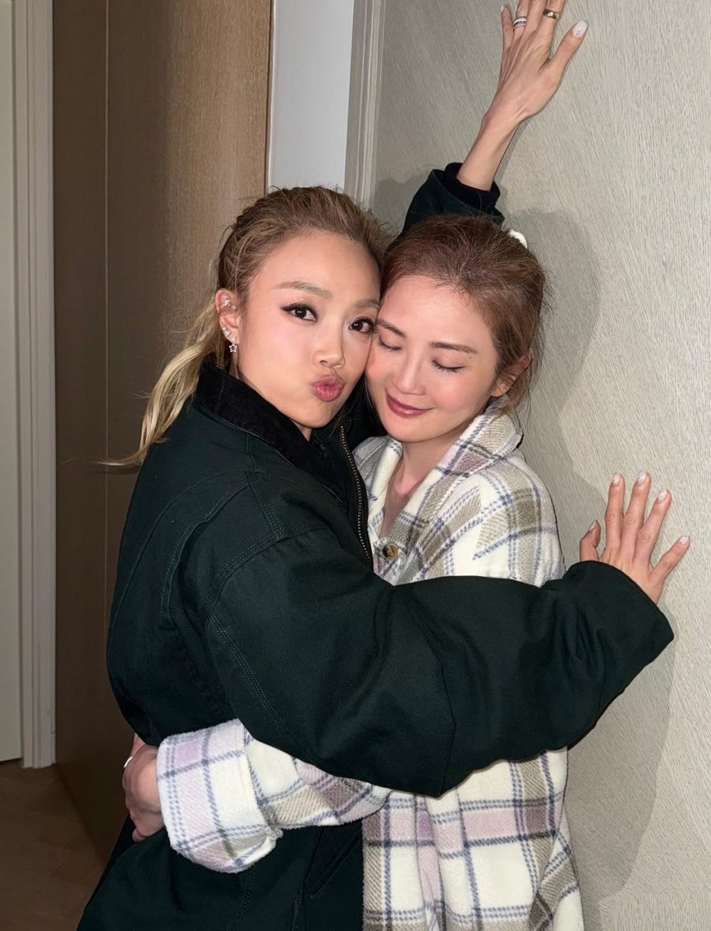  對於阿Sa在節目表示曾被診斷「 輕微中風」，Joey說：「戥佢好心痛！」