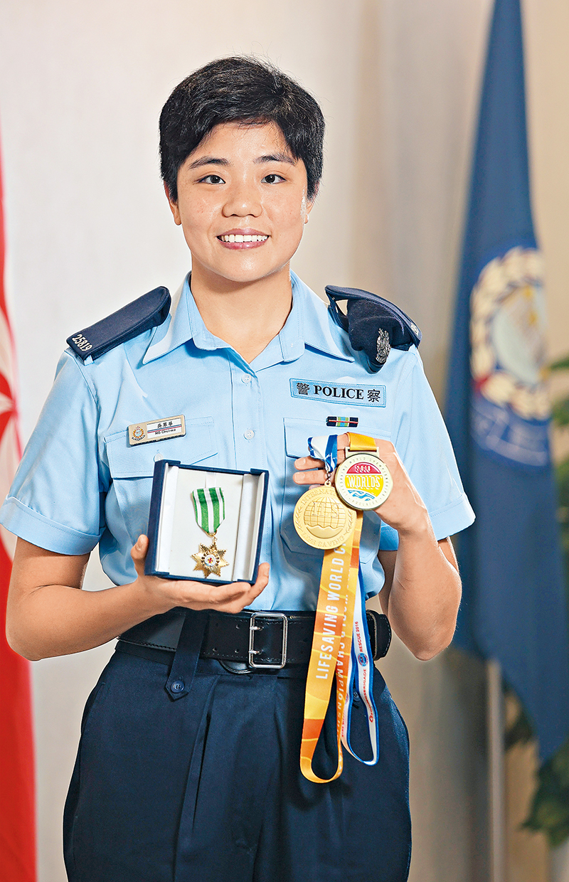 東九龍總區衝鋒隊警員吳翠華是體壇健將，贏得不少獎項。