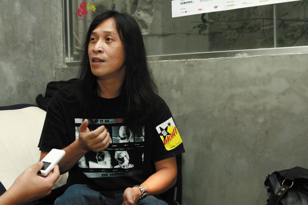 邱禮濤曾加入亞洲電視當了3個月助理編導。