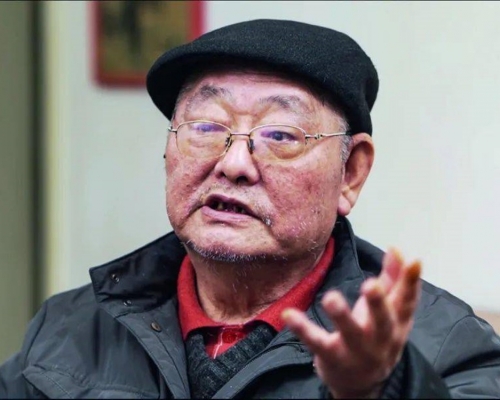 「中国第一股民」内地资深股民杨怀定昨
日凌晨去世，享年71岁。网上图片