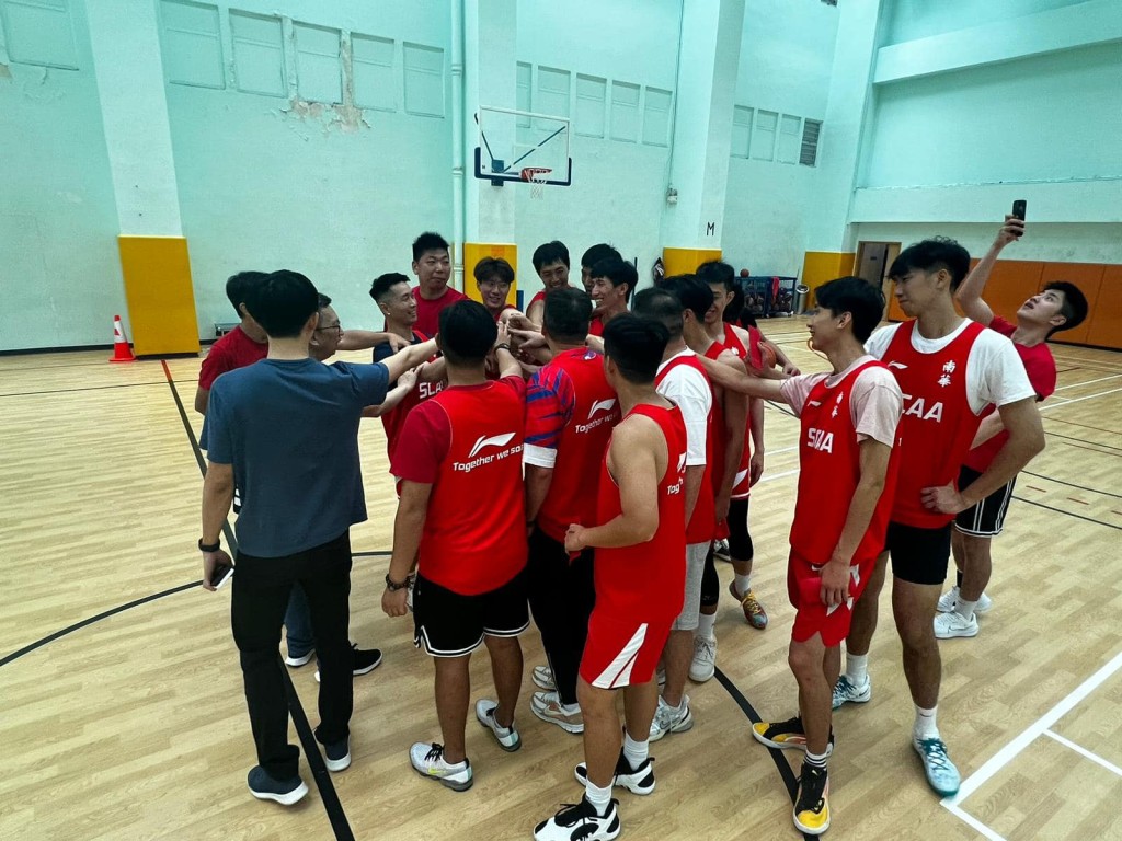 南华篮球队图片