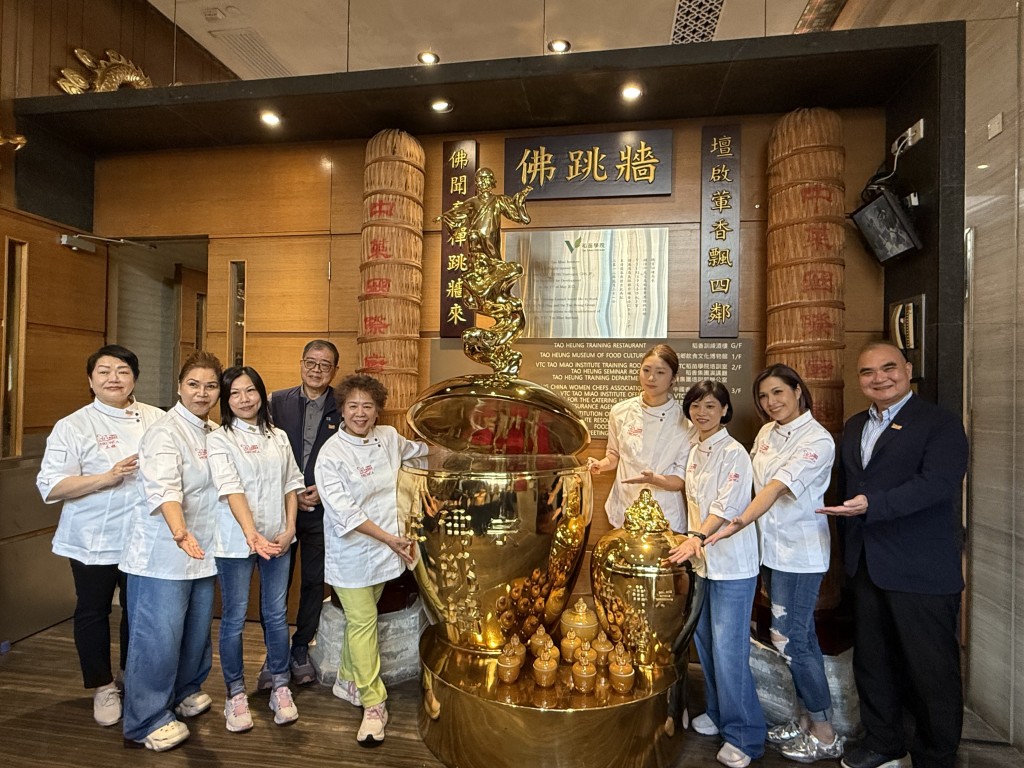 只要從事廚藝相關工作,經會員推薦並通過資格審核,均可申請成為「專業會員」。 只要從事廚藝相關工作,經會員推薦並通過資格審核,均可申請成為「專業會員」。