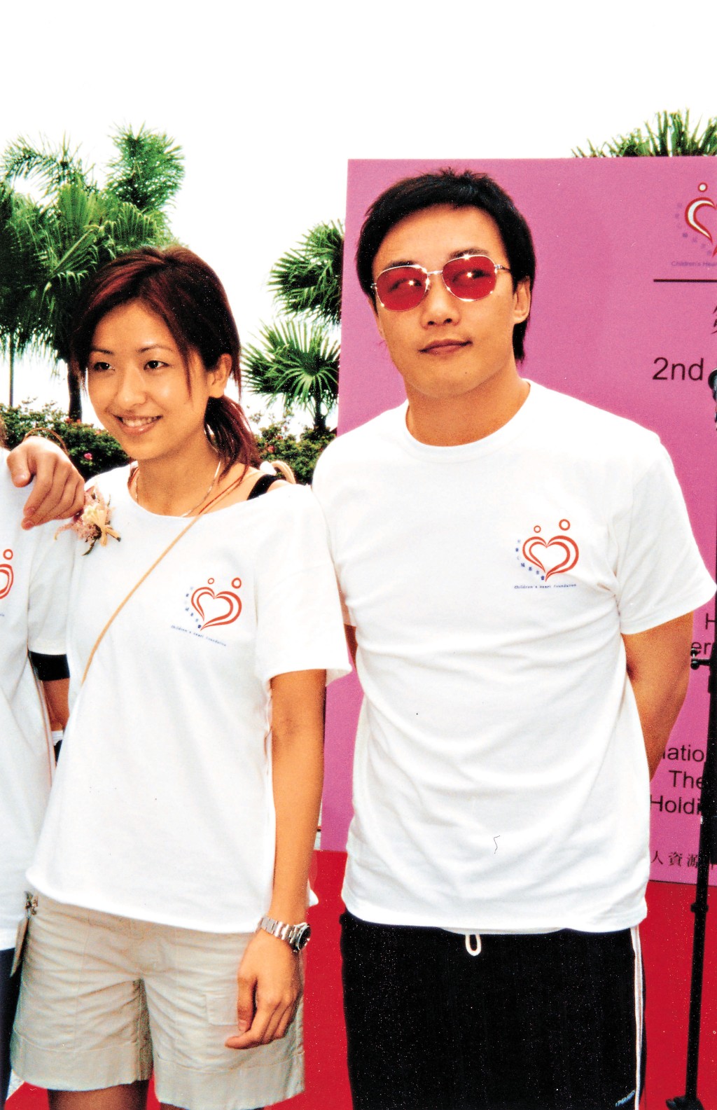 陈奕迅老婆徐濠萦（左）今年3月踏入50岁。
