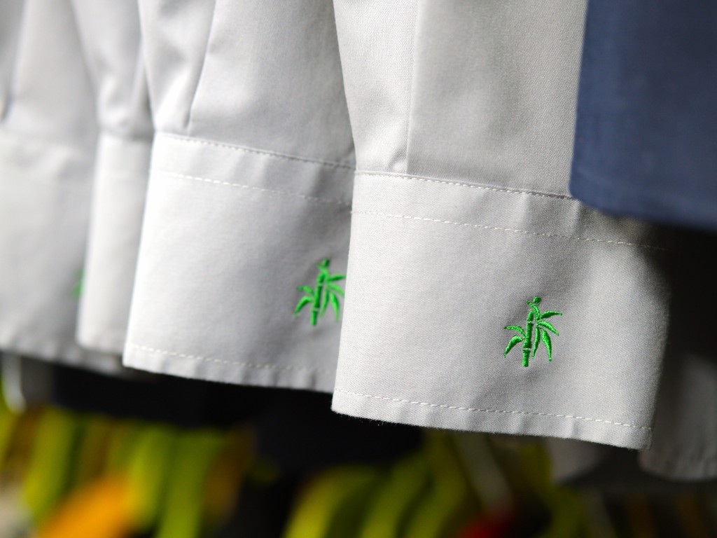香港逸東酒店逸東軒的竹纖維衣料制服。 香港逸東酒店逸東軒的竹纖維衣料制服。