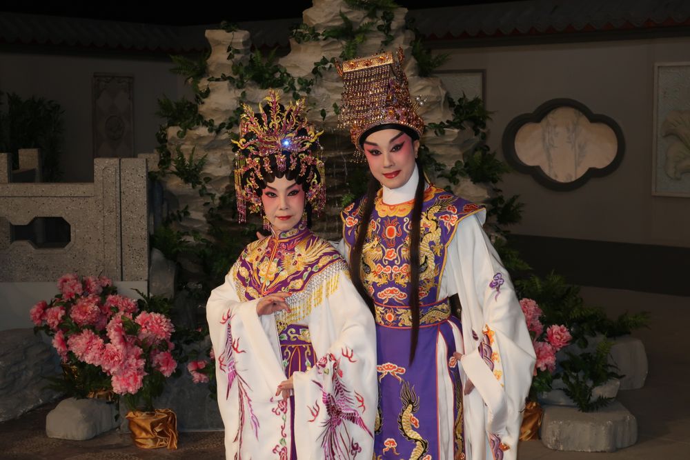 蓋鳴暉、吳美英的粵劇折子戲也籌得$342萬。