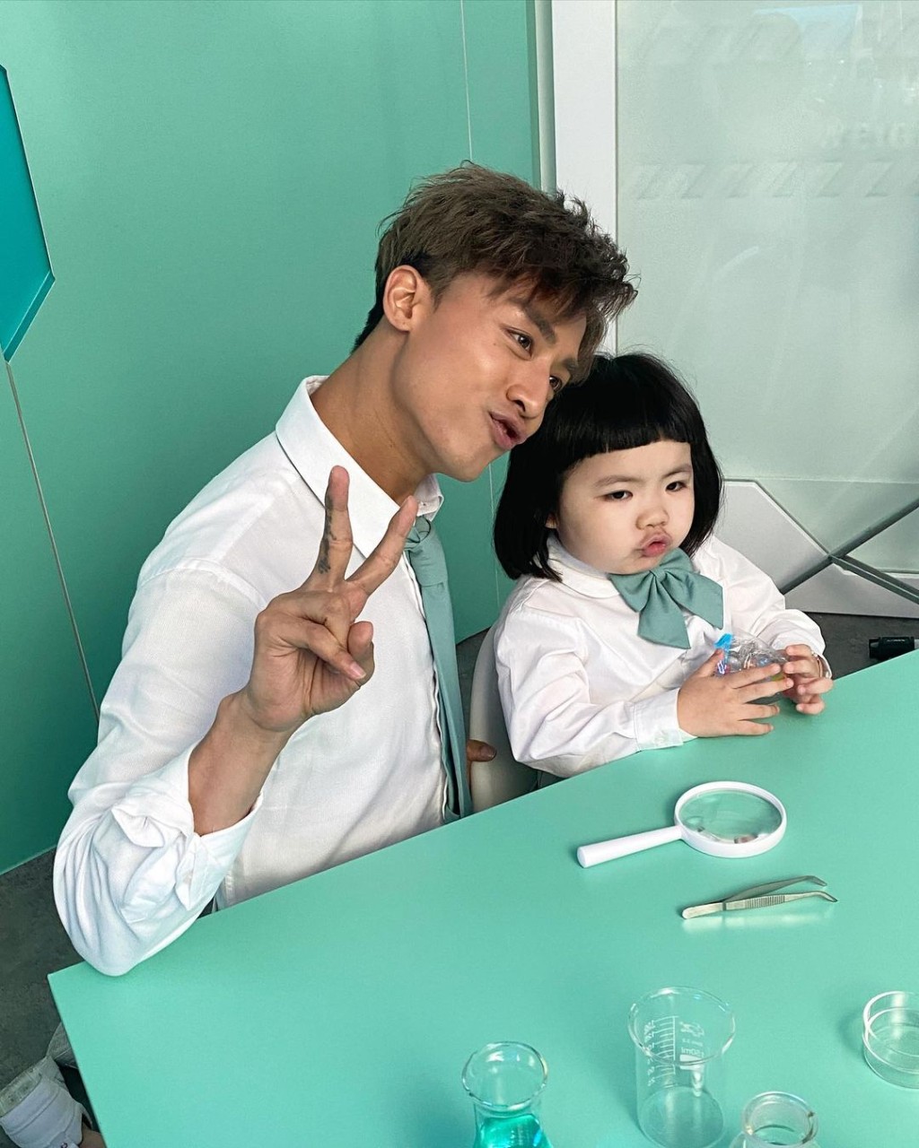 AK留言大讚Lucy真的很可愛。