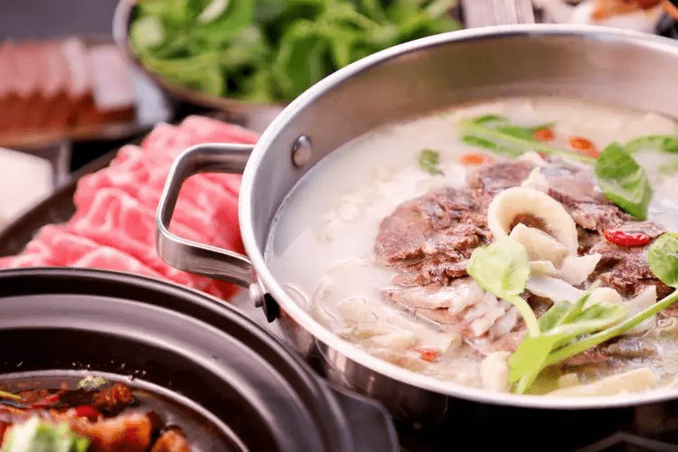 四川有餐館將罌粟殼放入羊肉湯鍋的案例。