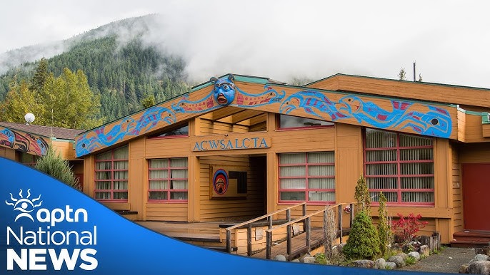 涉事的阿克萨尔克塔学校停课。YouTube