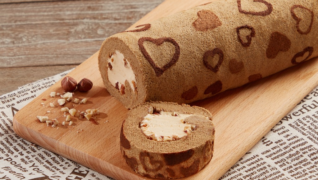 奇華工作坊海鹽焦糖榛子咖啡彩繪蛋糕卷班，成人班$500、親子班$520。