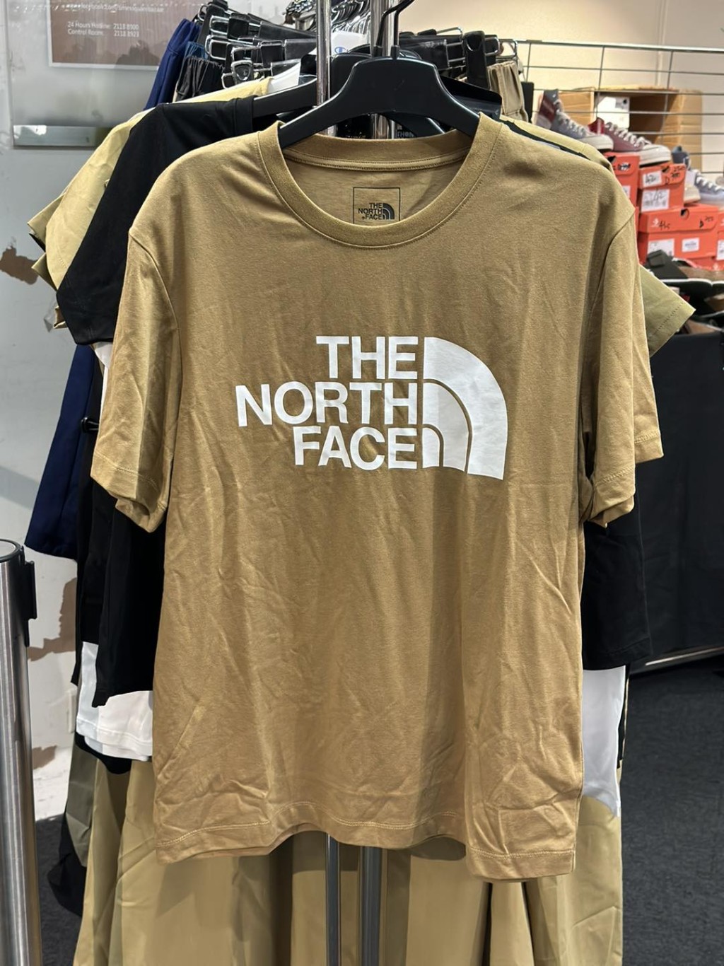 The North Face運動服飾。