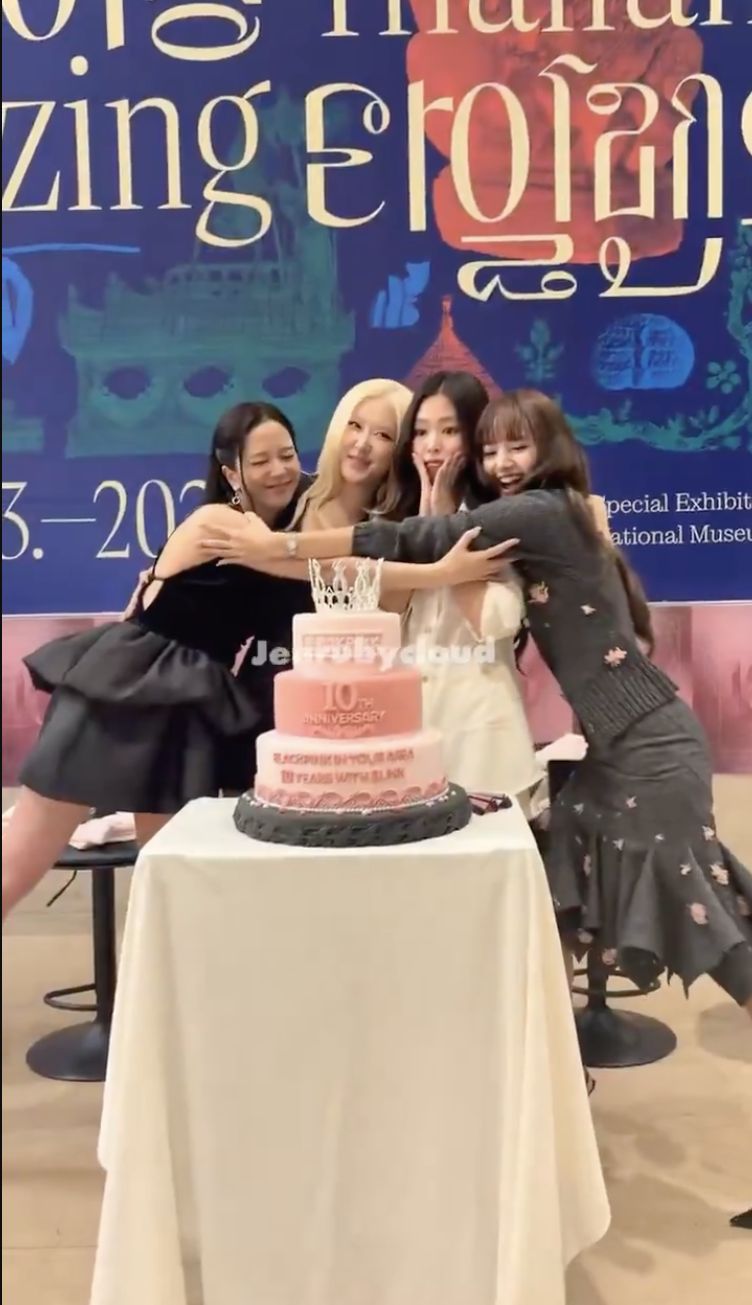 BLACKPINK在國立中央博物館舉行10周年慶祝活動,但被指阻礙其他公眾活動進行。 BLACKPINK在國立中央博物館舉行10周年慶祝活動,但被指阻礙其他公眾活動進行。