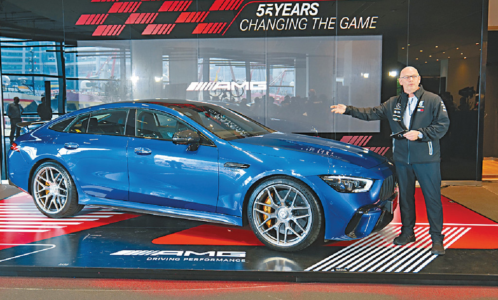 ■Mercedes-Benz HK行政总裁Andreas Buchenthal亲自向传媒介绍新车特色。
